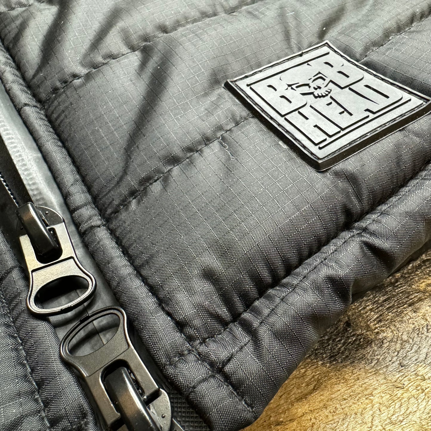 BOBHEAD All Black Padded Gillet – Svart bólstrað vesti