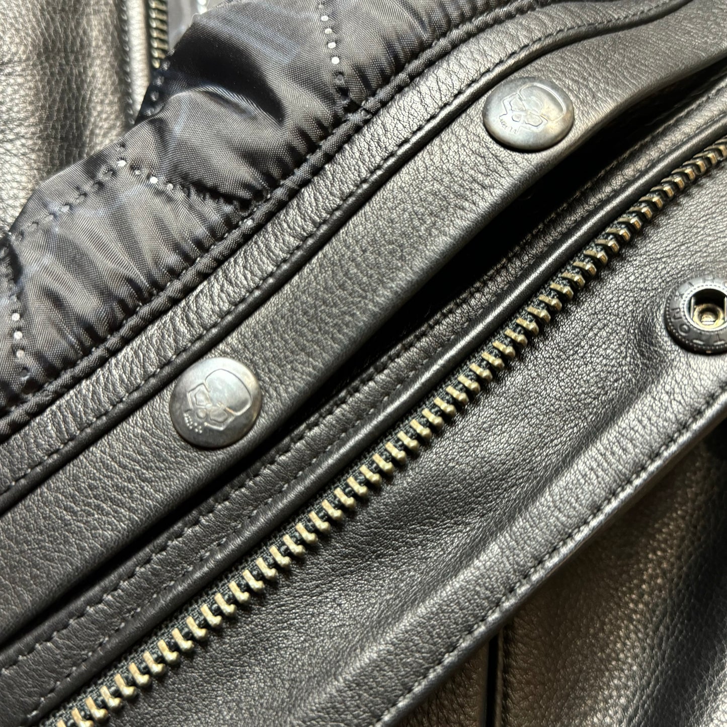 BOBHEAD Reaper Protective Honeycomb Cut Black – Leðurvesti með Class C vottun